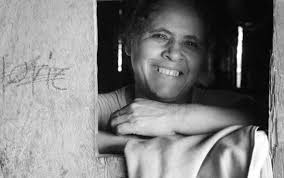 La tierra para las que la trabajan