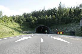 Politiet i øst meldte om stengingen klokken ni. Oslofjordtunnelen Stengt Oslofjordtunnelen Apen Igjen Etter Skade