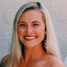 Leah Thacker's Instagram, Twitter & Facebook