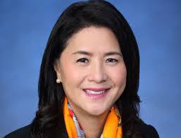 Amy Lo's Instagram, Twitter & Facebook