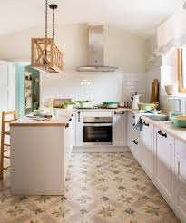 Sin embargo, detrás del diseño nostálgico. 50 Cocinas Rusticas Bonitas Con Muebles Vintage Y Mucho Encanto