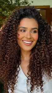 Chocolate hair 🍫 , Por @harrisonbrum , Com @truss , Os tons chocolate tem  ganhado o nosso coração, você teria coragem de fazer essa mudança ? ,  #chocolatehair #mechas #iluminado #bgconcept #truss