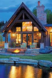 A Unique Condo Project At Montanas Flathead Lake Melds The Look Of A Modern M En 2020 Maison En Rondins Belle Maison Architecture De Maison