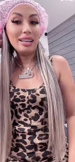 Adriana Gardea's Instagram, Twitter & Facebook