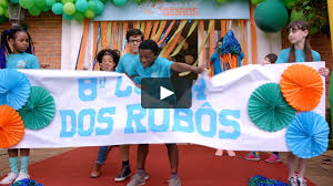 Substituíndo valentins e sendo substituída por chica vampiro, a novela é uma criação de ângela hirata fabri. Escola De Genios 2 Promo On Vimeo