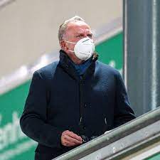 Darum trug ich diese seltsame maske 26.01.21, 08:52 uhr Fc Bayern Karl Heinz Rummenigge Uberrascht Mit Skurriler Maske