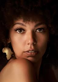 Portrait Canon r6 mark ii Canon 24-70 f2.8 Natural light