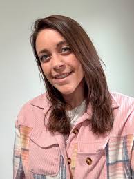 Hey all! Anyone know a decent photographer? I'm wanting christmas card  pictures taken of my family. Thanks! ✌🏼