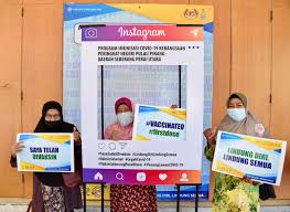 Context sentences for peringkat in english. Senior Citizens Stay Optimistic After Being Vaccinated Buletin Mutiara