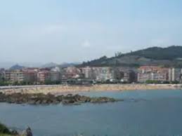 Un hombre se enfrenta a seis años por entrar en un chalet de Castro y huir en un vehículo de los propietarios