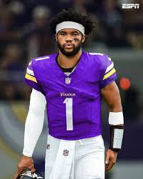 Breaking: Former Cardinals QB Kyler Murray is signing a one-year deal with the Vikings, sources tell @adamschefter. Murray now will become part of a QB room that includes former No. 10 overall