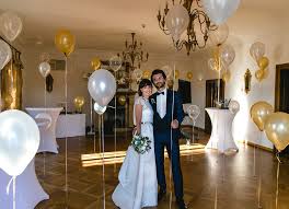 Die burganlage ist gut erhalten und wurde bis auf wenige jahre durchgehend genutzt. Daniela Hottner Fotografie Und Hochzeitsfotografie Amberg Christina Und Markus Hochzeit Auf Burg Wernberg