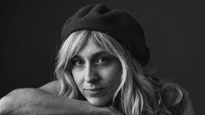 Lexie Roth's Instagram, Twitter & Facebook