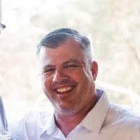 10+ perfiles de «Guyan»