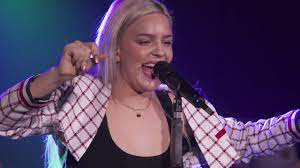 Friends is a pop song by american dj marshmello. Anne Marie 2002 Live At Brighton Music Hall 2018 Youtube