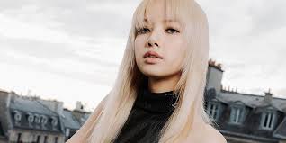 BLACKPINK's LISA Wins Best K-Pop at 2022 MTV EMA