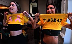 Odds To See Another World Series Flasher Odds Shark Lauren summer is a model and a brand executive for shagmag. world series flasher