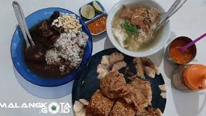 Kenikmatan rawon lainnya bisa kamu nikmati di rawon rampal di jalan panglima sudirman. Rawon Rampal Malang 2 Presiden Disebut Pernah Makan Di Sana