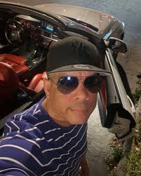 Out with my homie chillin venturing to the JW Marriott 27th floor