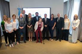Trabajamos para el fortalecimiento del sistema de justicia federal y de los ddhh. Marcela Losardo Les Tomo Juramento A Los Funcionarios Que La Acompanaran En El Ministerio De Justicia Infobae