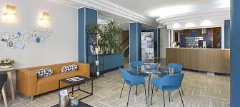 The stylish furnishings and the warm welcome of a multilingual staff contribute to create a refined and friendly atmosphere. B B Hotel Pescara Im Zentrum Von Pescara