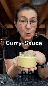 Die Süße der Banane harmoniert perfekt mit der Schärfe des Currys., Sie ist  in zwei Minuten zubereitet und zu Fleisch Fisch und Gemüse. , #curry #sauce  #fragdieoma