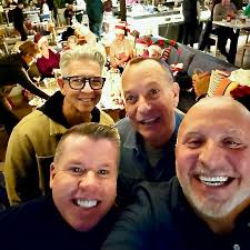 Ok so in 30+ years of living in San Diego (for Triton it's his entire life)  and we've never been to the Holiday Boat Parade??!? Well there's always a  first, and we