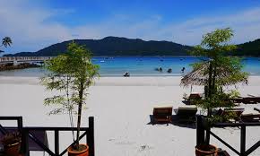 Karena dalam pelaksanaanya semua gerakan tersebut harus dilakukan, mulai dari berenang, berebut dan memasukkan bolanya kedalam gawang. 6 Hotel Terbaik Di Pulau Perhentian Blog Pakej My
