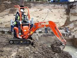 bagger 1 1 tonnen kurzheck mieten bei boels bagger tonne heck