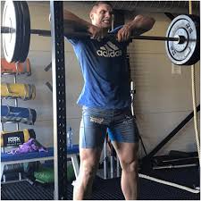 Dat laatste wordt overigens sterk betwijfeld door de fans van badr hari, die zien hem altijd nog als de absolute kampioen. Rico Verhoeven Wiki Profile Trainer Wife Boxrec 234fight Com