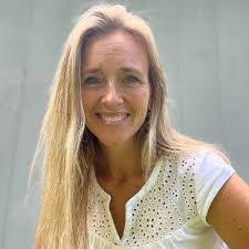 Lynne Stephenson's Instagram, Twitter & Facebook