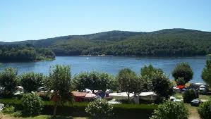 Camper au bord d'un lac est particulièrement reposant et parfois plus agréable qu'en bord de mer. Camping 3 Rouquie Du Lac Vente Privee Jusqu Au 08 07 2018