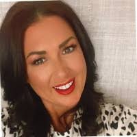 Heather Lloyd's Instagram, Twitter & Facebook