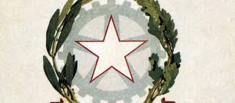 Fra le questioni più immediate si imposero la scelta istituzionale fra monarchia e repubblica, la necessità di una nuova costituzione, l'avvio di una politica di ricostruzione materiale. Come E Nato Lo Stemma Della Repubblica Il Post