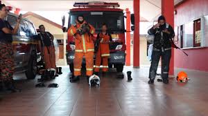Public safety and emergency agencies. Fire And Rescue Bomba Malaysia Ppe Challenge Firefighter Vs Fire Chief Youtube