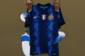 Você pode nos encontrar em todas as lojas em diferentes idiomas como sofascore. Inter De Milao Lanca Novo Uniforme Inspirado Em Pele De Cobra Veja Fotos Futebol Italiano Ge