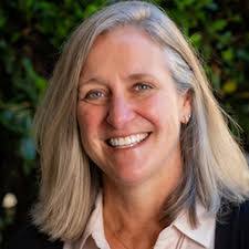 Kimberly Kari's Instagram, Twitter & Facebook