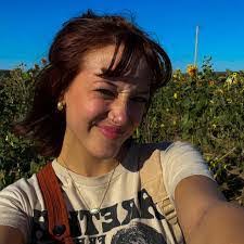 Rachel Loggins's Instagram, Twitter & Facebook