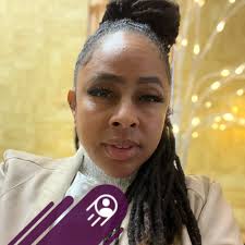 And he was still in full control 😮‍💨 Remember when Floyd Mayweather was  forced to take a knee against Carlos Hernandez?