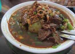 Resep dan cara membuat rawon daging sapi : Resep Masakan Rawon Dan Cara Membuatnya Garnesia Com