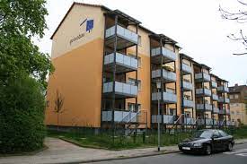 Die wände werden tapezierfertig gestrichen und die wohnung wird mit dem vorhandenen laminatboden übergeben, lediglich in der küche wird ein hochwertiger. 2 Zimmer Wohnung Zu Vermieten Holbeinstr 5 65428 Russelsheim Am Main Gross Gerau Kreis Mapio Net