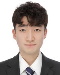 Oxide and 2D TMD semiconductors for 3D DRAM cell transistors