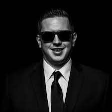 Dano (@DanOthemacnabs) • Facebook