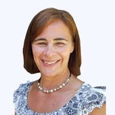 Michele Groves's Instagram, Twitter & Facebook