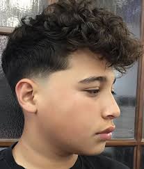 Modern Curly Hairstyle And Haircuts For Men That Will Trend In 2019 Keywords 2019 Curly Hair Fo Boys Long Hairstyles Curly Hair Styles Mens Hairstyles Curly