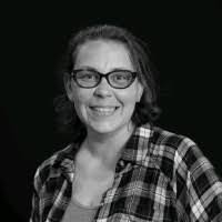 Shannon Schlueter's Instagram, Twitter & Facebook