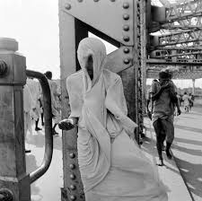 Black And White Street Photography India 1953 Calcutta India Beggar A Frank Horvat Old Photography Art Corner