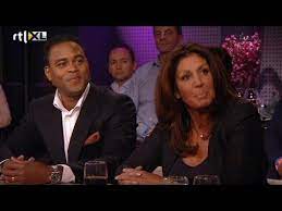 Ze is de weduwe van de in 2004 overleden zanger andré hazes. Rachel Hazes Nog Geen Dag Kunnen Rouwen Rtl Late Night Youtube
