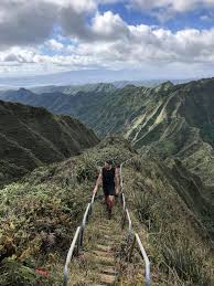 Oahu hawaii hike stairway to heaven. Your Guide To Hiking The Stairway To Heaven Legally The Globe Wanderers Oahu Travel Hawaii Pictures Stairway To Heaven