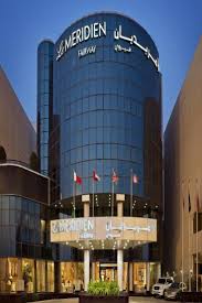 Le Meridien Fairway Dubai Dubai Outdoor Pool Shower Tub Combination
